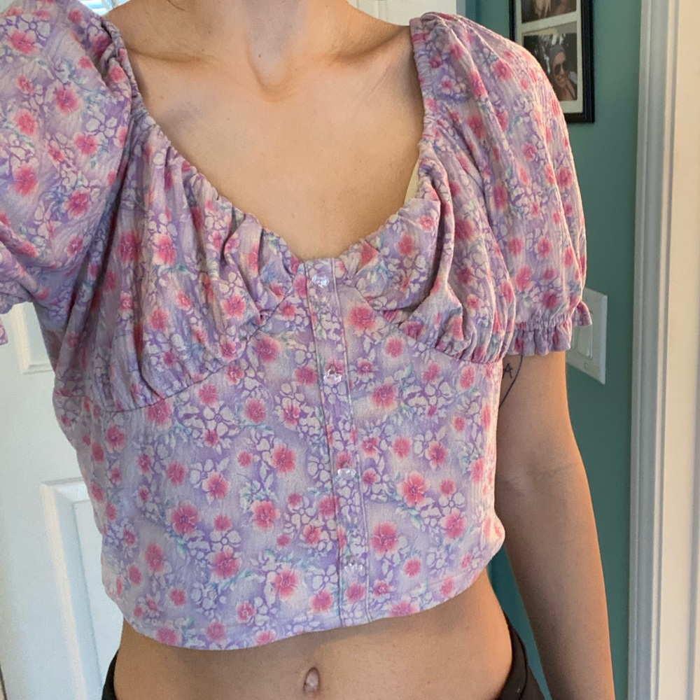 Emory Park lavender pink flower button top